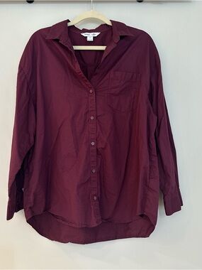 Old Navy Boyfriend Shirt in Burgundy